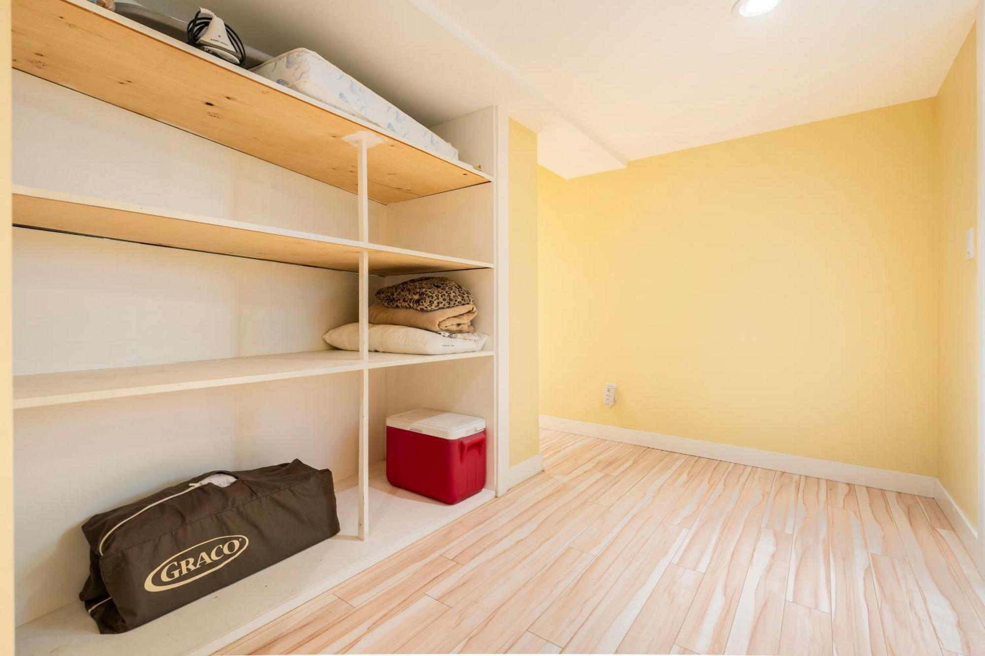 Cougar Street Mountain Apartment